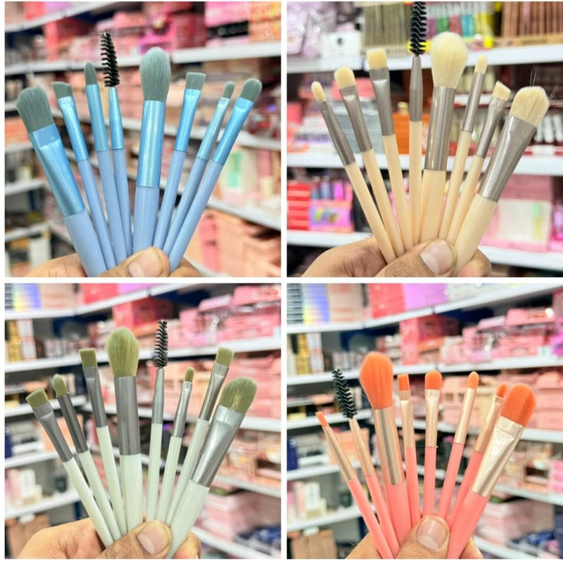 Professional 8-Piece Makeup Brush Set – Soft Cosmetic Brushes for Face, Eyes & Lips
